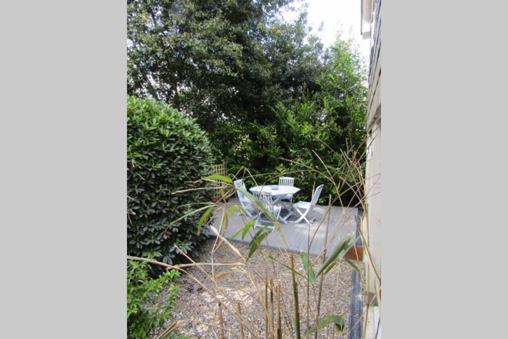 סנט אוסטל Lovely Spacious Cottage Near The Coast מראה חיצוני תמונה